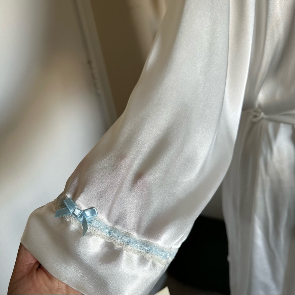In Bloom by Jonquil Bridal Robe Rhinestone - Picture 3 of 6